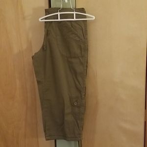 Ladies drawstring capris